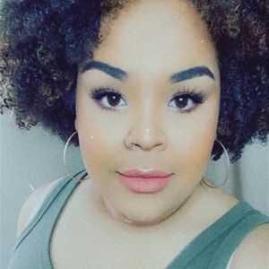 Meet your Posher, Chantelle